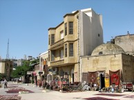 Small shops in “Icheri Sheher” Old City